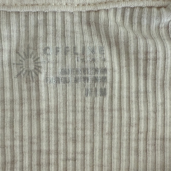 *NWT* Aerie Offline - Cream Long Sleeve Ribbed Back Scoop Neck Tee - Picture 6 of 6
